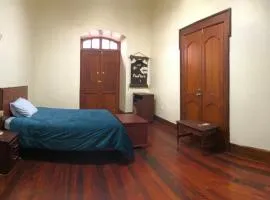HOSPEDAJE las PRIMICIAS RIOBAMBA 105