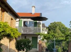 Häuschen am Turm in Deidesheim