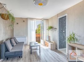 Jolie T3 50m² (+-), balcon, parking, commodités