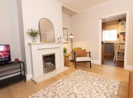 Idyllic 1 Bed Apt in Beautiful Village of Chester, hotel a Hough Green