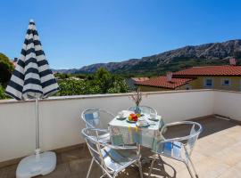 1 Bedroom Lovely Apartment In Jurandvor, hotel v destinaci Jurandvor