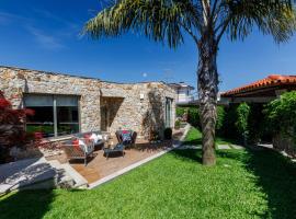 Deluxe Villa Home, Peace & Spa โรงแรมในวิลาโดคันด์