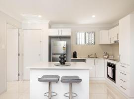 Smart Suites Self Check-in Apartments - N Freney, hotel di Brisbane