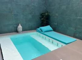 AGORA Tournai Wellness Suites 3 appartements touristiques sur la Grand-Place