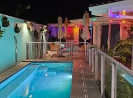 Tiare Pool Lodge