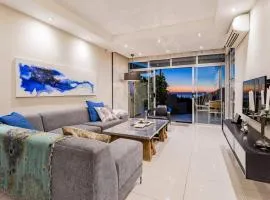 Modern Camps Bay Apartment