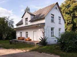 MILK HOUSE- Laidi Palace residency
