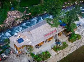 Clubhouse Mebayluon Paragliding--Homestay, Bay dù lượn, Bể bơi, Sân cỏ, Cắm trại