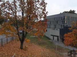 Schöne Eigentumswohnung Saarlouis, hotel i Saarlouis