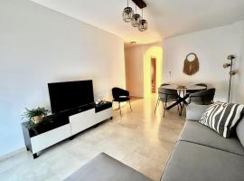 Hermoso apartamento de 2 dormitorios, gran terraza, vistas al mar y cerca de la playa "El Mirador de Coco", Hotel in Torremuelle