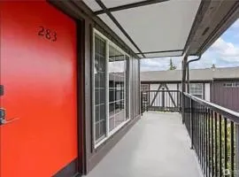 Modern and elegant condominium