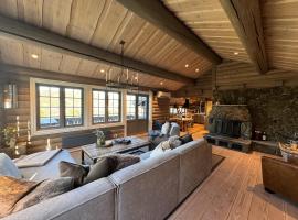 Large cabin with spectacular views in Geilo, lyžařské středisko v destinaci Geilo