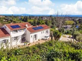 3 Bedroom Stunning Home In Talasani