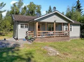 2 Bedroom Gorgeous Home In Ljusterö