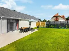 Stunning Home In Angerville L'orcher