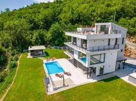 Villa Deavista by Villsy