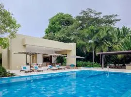 w* Amazing 4BR Villa at Mesa de Yeguas