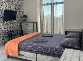Home in Center with jacuzzi