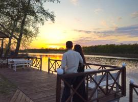 База відпочинку Шалена Жаба, hotel v destinaci Novomoskovsk