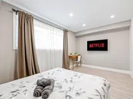 Modern Studio Unit - Close to DT