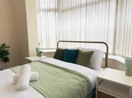 Double bedroom near city center Manchester