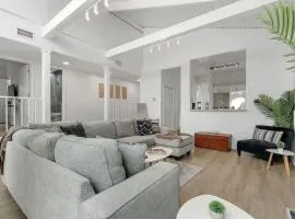 Luxury Oakland Park Oasis