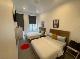 Guesthouse Franco, hotel v Portu