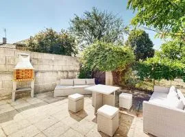 Nice Home In Terres-De-Haute-Charen