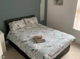 Apple blossom cottage contractor and holiday accommodation