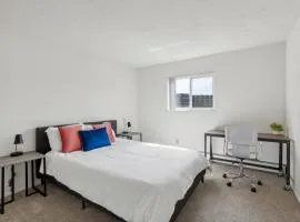 Midtown 3602i Cozy & Comfy I Free Parking