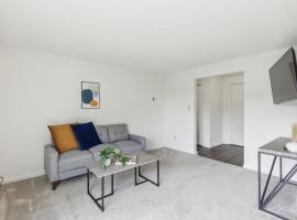 Midtown 3603 I Cozy & Comfy I Free Parking, hotel u gradu 'Parma'