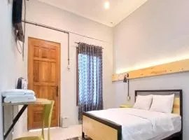 Kenewae Living Near Alun-alun Wonosari Mitra RedDoorz