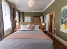 Historic Sonora Inn