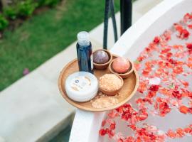 Casa Nebula Villa, hotel in Kerobokan