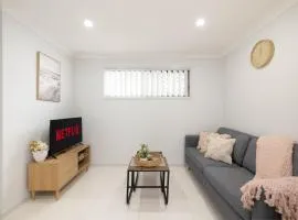 Smart Suites Self Check-in Apartments - N Freney