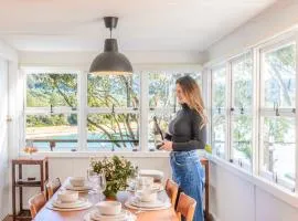 Paradise Point- Waterfront Property Pearl Beach