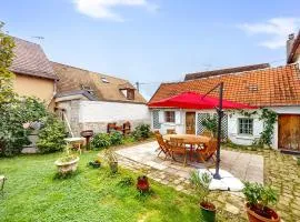 Gorgeous Home In Chessy With Wifi