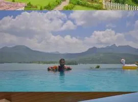 Lifeline Villas - Exquisite Pawna Lakeview Estate with Expansive Infinity Pool