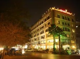 Envoy Continental Hotel