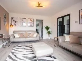 Modern 3 Bed Flat Balloch