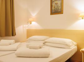Hotel Vela, hotell i Nago-Torbole