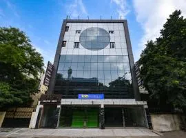 FabHotel Mona Continental - Nr Laxmi Nagar IT Hub