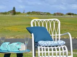 Ledge Point Family Villas - Walking distance to ocean