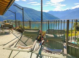 Dascio Silence Ferienwohnung mit Panorama Balkon, hotel v destinaci Dascio