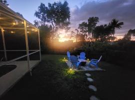 Secluded Backyard Home with Hot Tub & Pool - 3BR & 2B, hotel in Fort Myers
