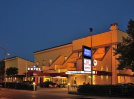 Hotel Olimpia, hotel em Imola