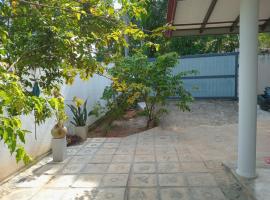Mihinsa Guest, hotel in Kosgoda
