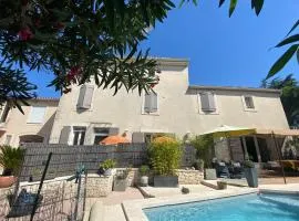 La Papaline de Caroline Suite chambre d'hôtes avec petit-déjeuner Saint-Saturnin-lès-Avignon