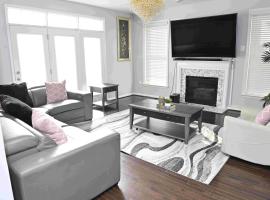 Luxury Living at Woodmore, отель в городе Боуи