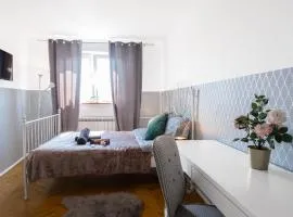 ClickTheFlat Wilson Square Apart Rooms